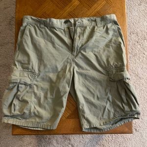 LRG Men’s Cargo Shorts - Size 38